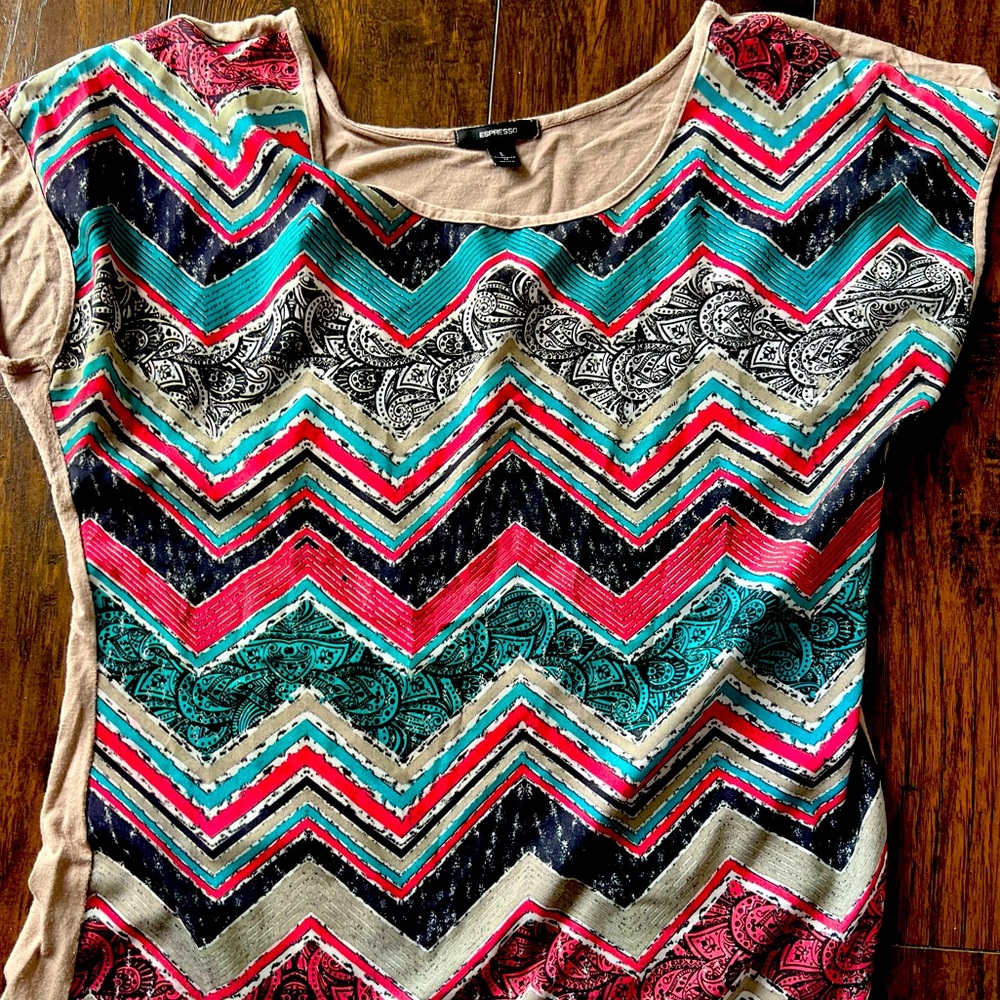 “Espresso” woman’s Large tan, aqua, black, white and dark pink print shirt